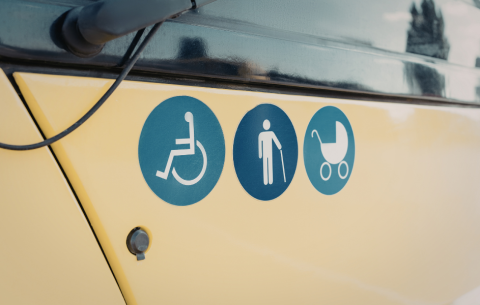 Accessible logo's on transport vehicle