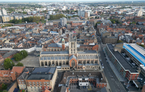 A cityscape of Hull which showcases Minster, Anglican church in Hull, England
